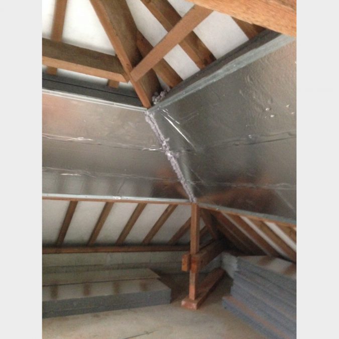 ISOLATION SOUS TOITURE AVEC RAIL DE FINITION 4 675X675 | Balbimax Isolation sous toiture Épinal 30
