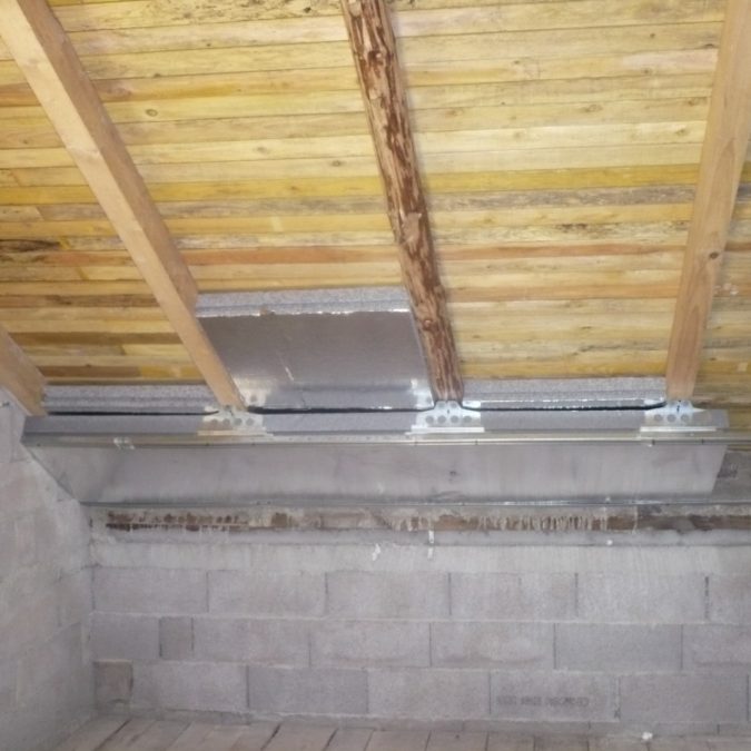 ISOLATION SOUS TOITURE EN DEUX COUCHE CROISéES 1 675X675 | Balbimax Isolation sous toiture Mulhouse 50
